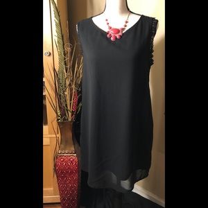 Ladies Sleeveless Blouse
